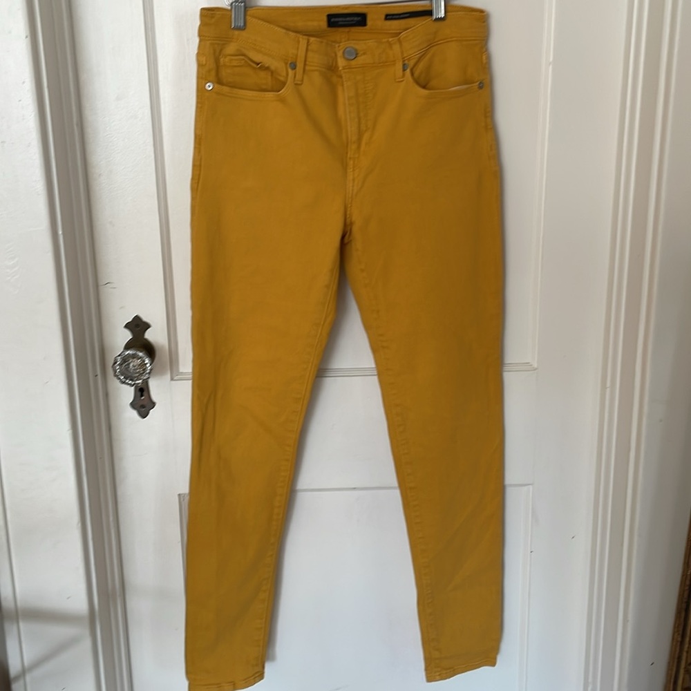 Banana Republic mid rise jean